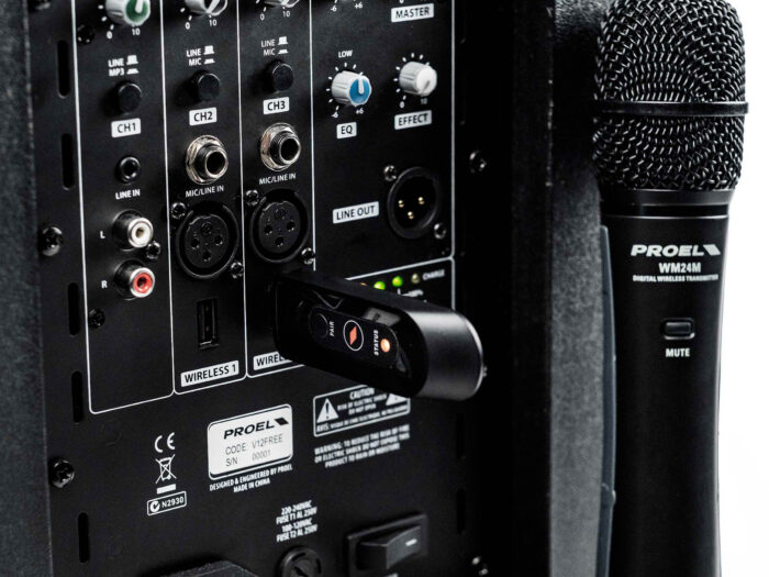 Proel V10FREE All-in-one Battery-Powered 10" Portable Speaker - Image 4